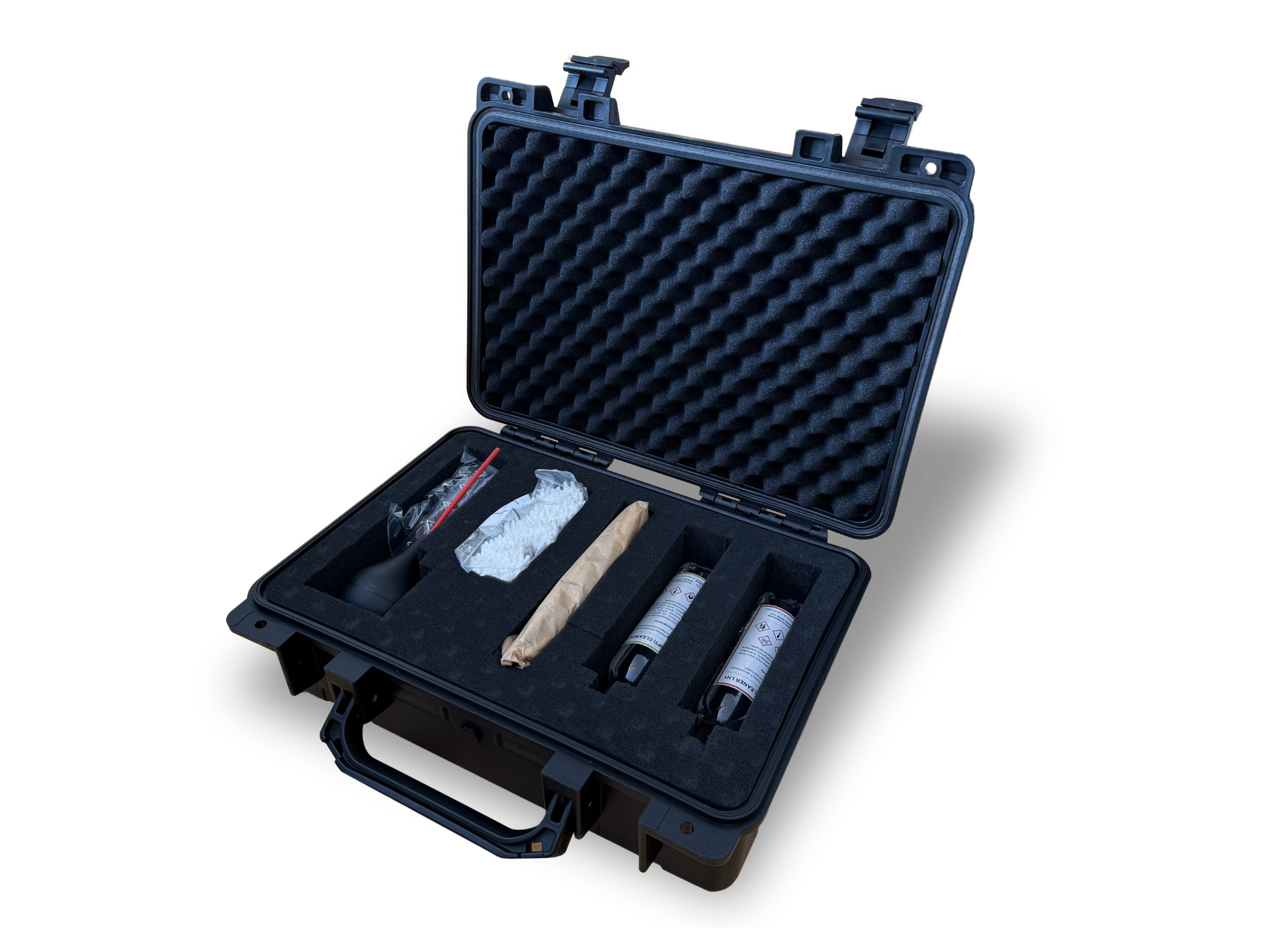 Wnętrze zestawu do konserwacji oraz utrzymywania czystości optyki głowicy lasera